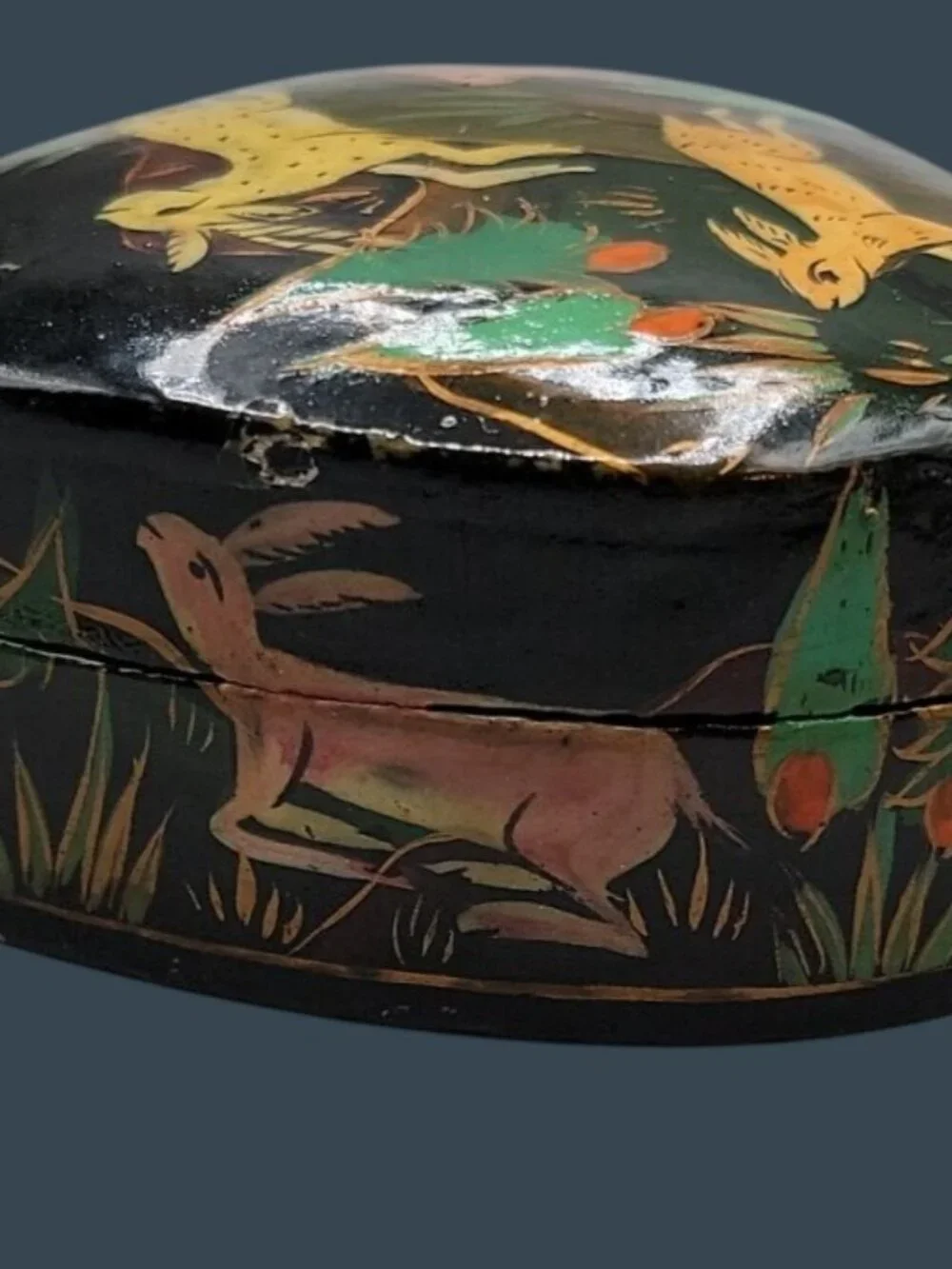 Vintage Kashmiri Heart-Shaped Papier Mache Box Hunter Jungle Motif 3